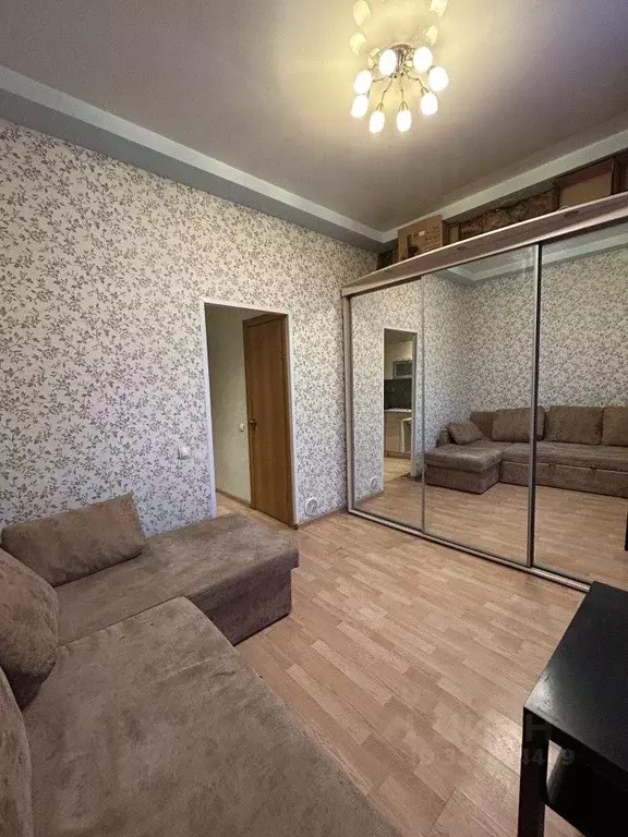 Студия Свердловская область, Екатеринбург ул. Малышева, 158 (18.0 м) - Фото 1