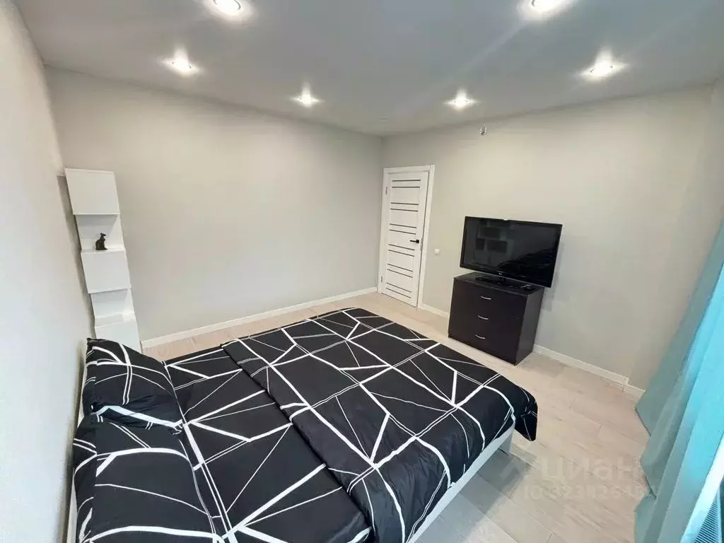 1-к кв. Тюменская область, Тюмень ул. Новоселов, 92 (45.0 м) - Фото 2