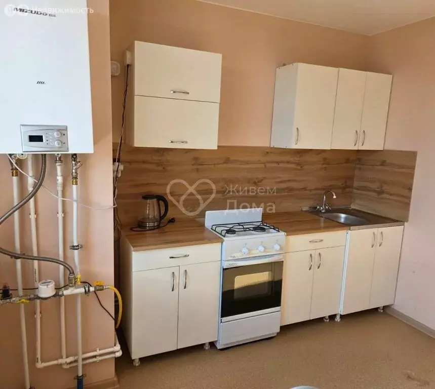 1-комнатная квартира: Волгоград, Кировский район, улица имени Старшего ... - Фото 1