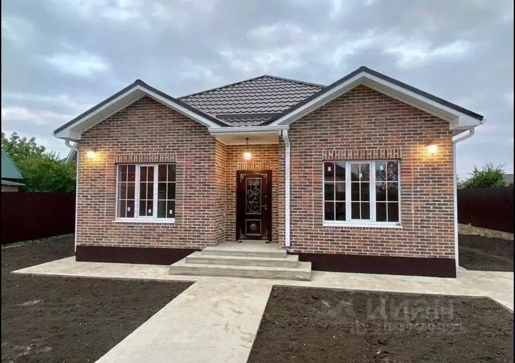 Дом в Ростовская область, Ростов-на-Дону Юбилейная ул., 17 (100 м) - Фото 1