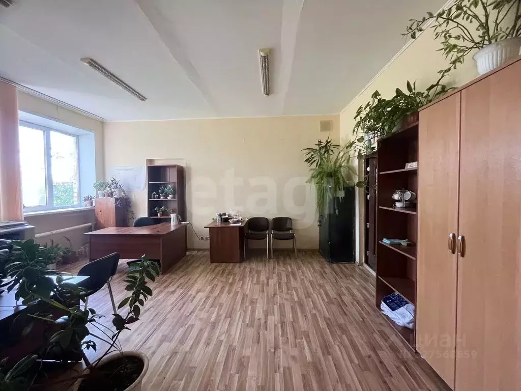 Офис в Астраханская область, Приволжский район, с. Карагали Зеленая ... - Фото 1