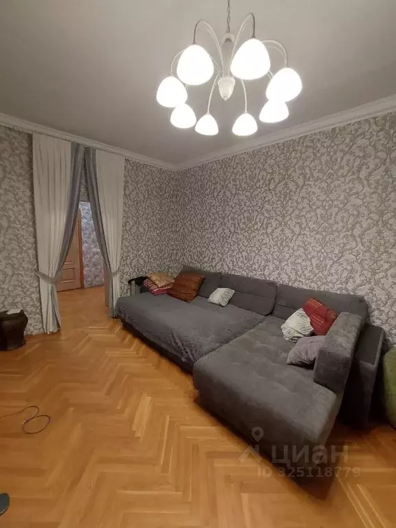 3-к кв. Курская область, Курск ул. Гоголя, 53А (77.1 м) - Фото 2