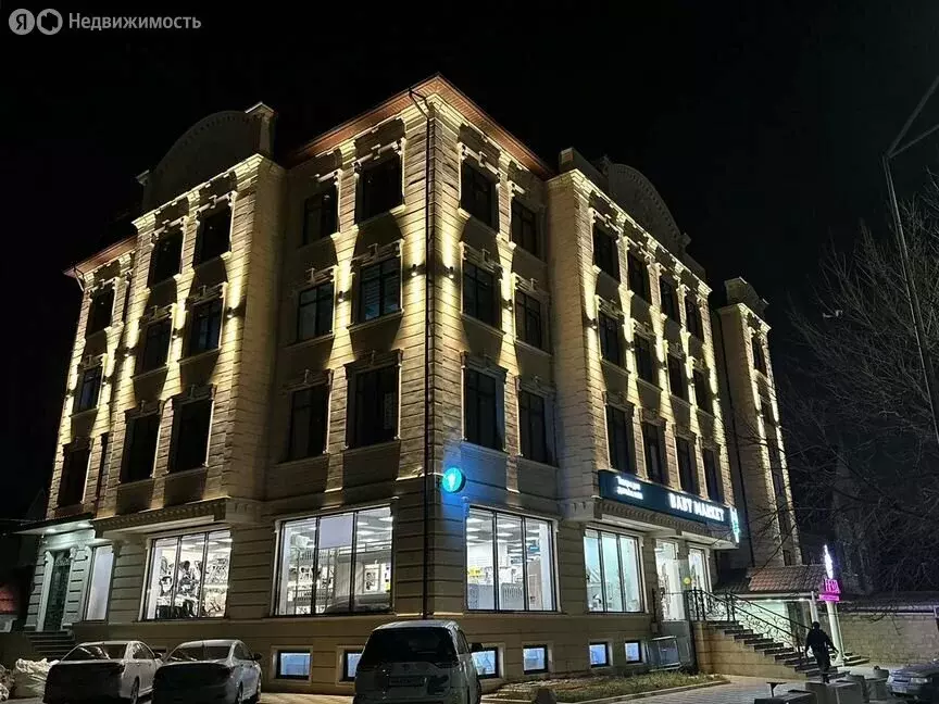 Квартира-студия: Махачкала, улица Танкаева, 38 (99.7 м) - Фото 1