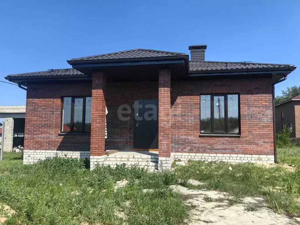 Дом в Воронежская область, Новоусманский район, Отрадненское с/пос, с. ... - Фото 1