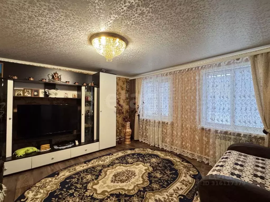 Дом в Мордовия, Ковылкинский район, Токмовское с/пос, с. Токмово ул. ... - Фото 1