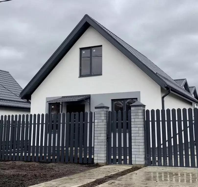 Дом в Краснодарский край, Краснодар пос. Березовый, ул. Имени Атамана ... - Фото 0