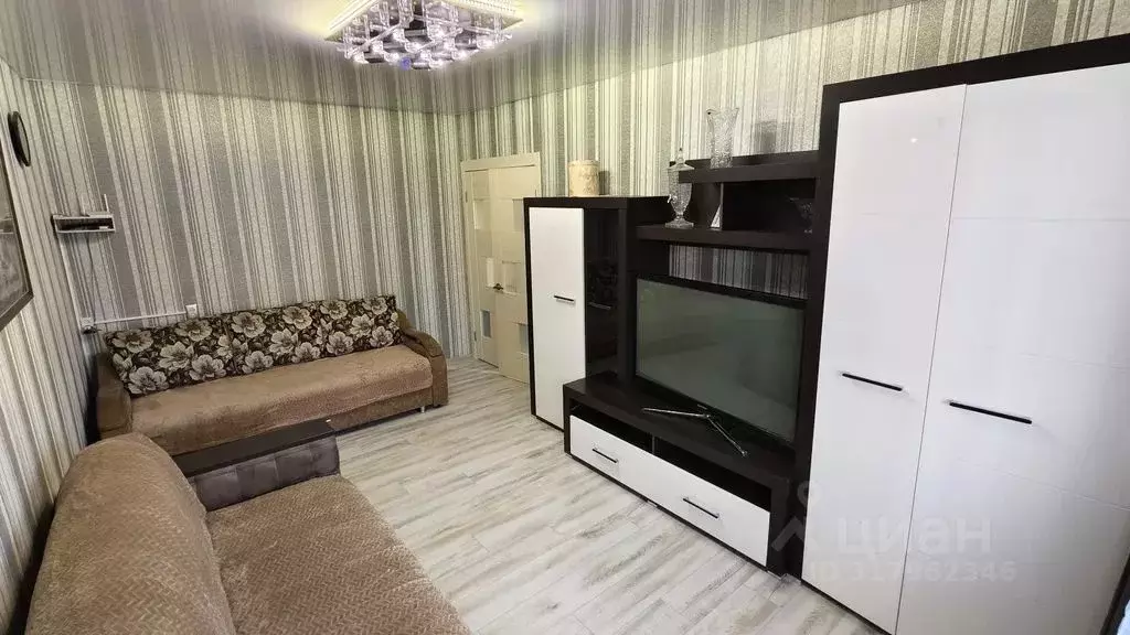 2-к кв. Курская область, Железногорск ул. Димитрова, 6 (48.0 м) - Фото 1