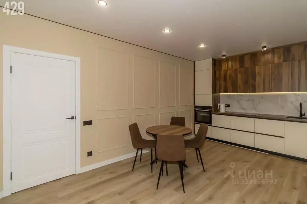 Студия Челябинская область, Челябинск ул. Братьев Кашириных, 111Б ... - Фото 2