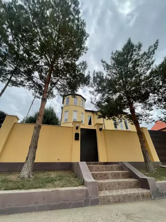 Коттедж в Астраханская область, Астрахань ул. Ульянова, 94А (629 м) - Фото 1