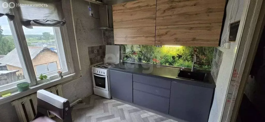 3-комнатная квартира: Сыктывкар, микрорайон Верхний Чов, 26 (71.6 м) - Фото 0