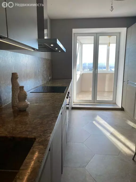 2-комнатная квартира: Иркутск, улица Лермонтова, 335Б (68 м) - Фото 0
