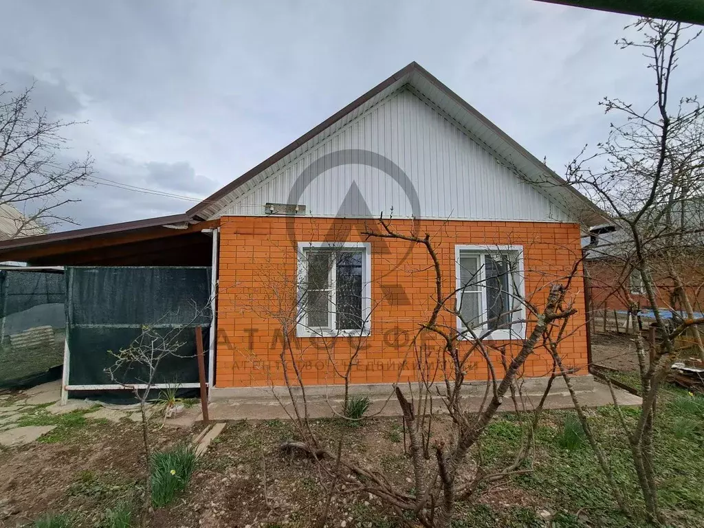 Дом в Краснодарский край, Апшеронск Октябрьский пер. (46 м) - Фото 1