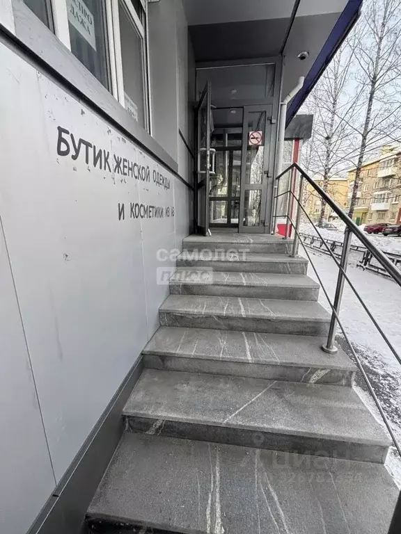 Торговая площадь в Свердловская область, Серов ул. Льва Толстого, 23 ... - Фото 2