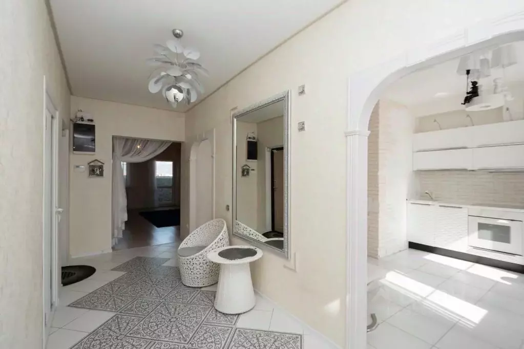 3-к кв. Иркутская область, Иркутск Радужный мкр, ул. Белобородова, 8/4 ... - Фото 1