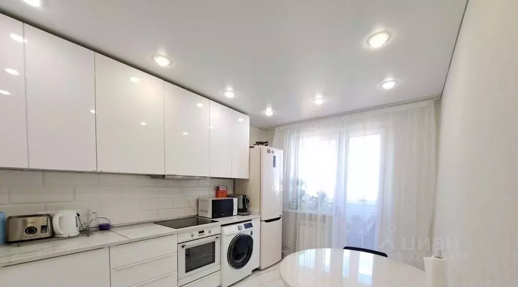 3-к кв. Калужская область, Калуга Хрустальная ул., 44к4 (90.0 м) - Фото 1