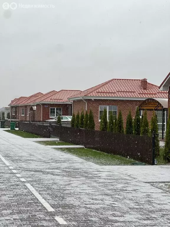 Дом в Калининградская область, Гурьевский муниципальный округ, посёлок ... - Фото 1