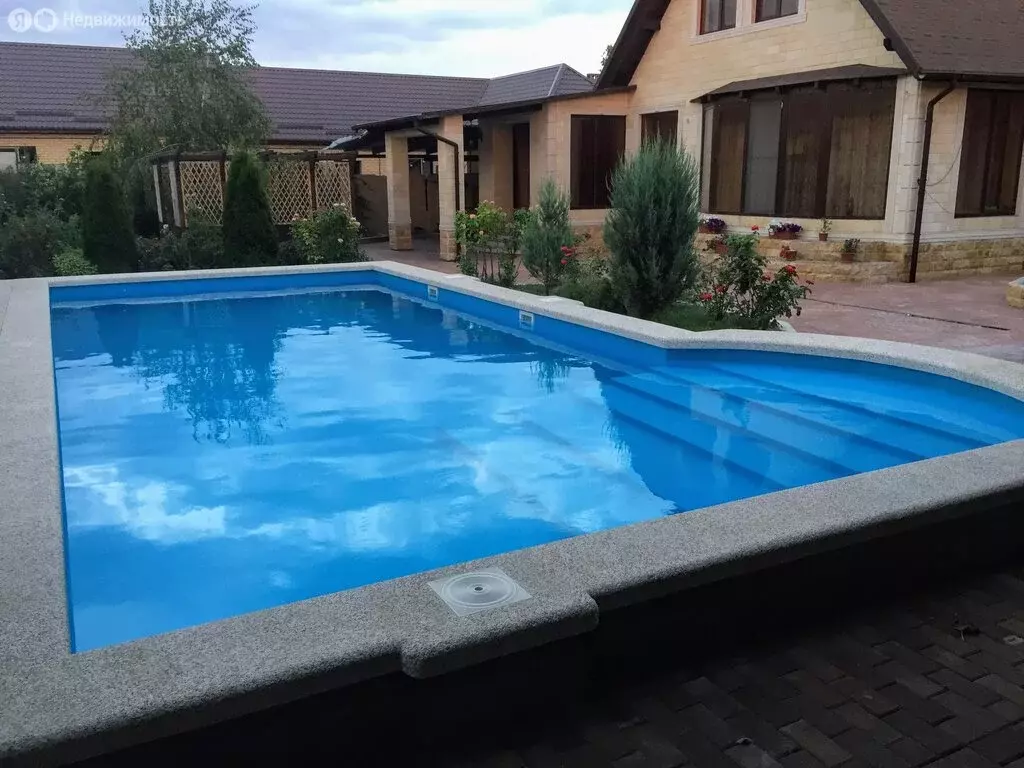 Дом в Крымск, улица Кочергина, 27А (248.9 м) - Фото 1