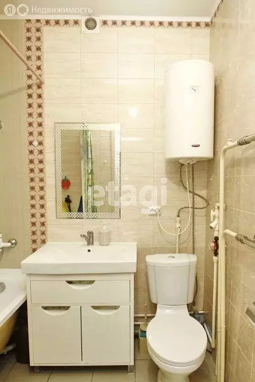 1-комнатная квартира: Ялуторовск, улица Максима Горького, 39Ак1 (41 м) - Фото 0