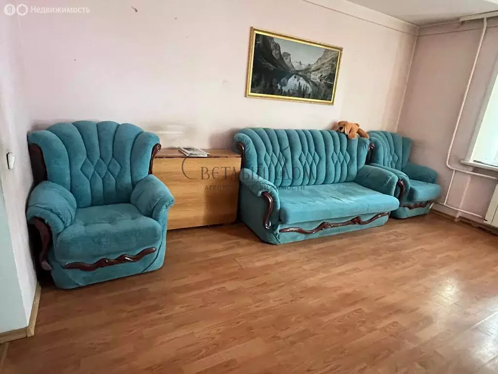 3-комнатная квартира: Чернушка, Юбилейная улица, 28 (61.1 м) - Фото 0