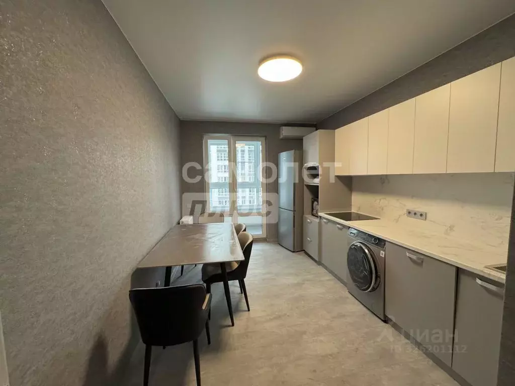 2-к кв. Краснодарский край, Туапсе ул. Портовиков, 39/1 (60.0 м) - Фото 1