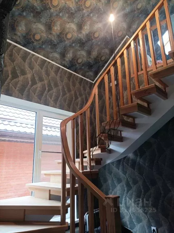 Дом в Адыгея, Тахтамукайский район, Энем пгт Пролетарская ул. (217 м) - Фото 1