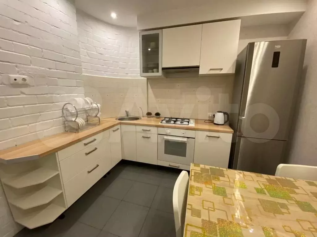 1-к. квартира, 52 м, 5/9 эт. - Фото 1
