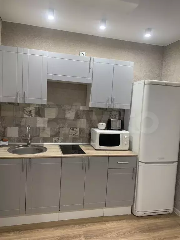 2-к. квартира, 40 м, 5/25 эт. - Фото 1