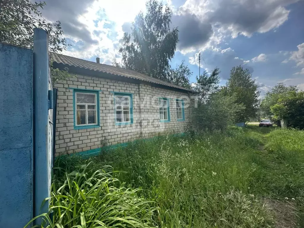 Дом в Белгородская область, Старооскольский городской округ, с. ... - Фото 0