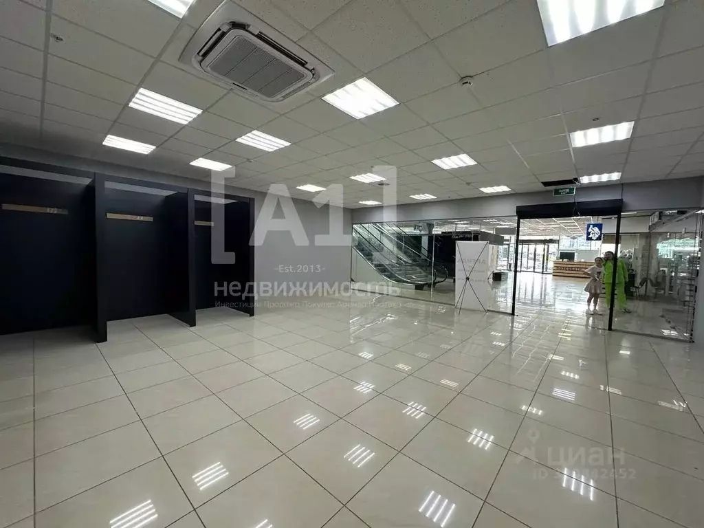 Торговая площадь в Челябинская область, Челябинск ул. Труда, 160 (111 ... - Фото 2