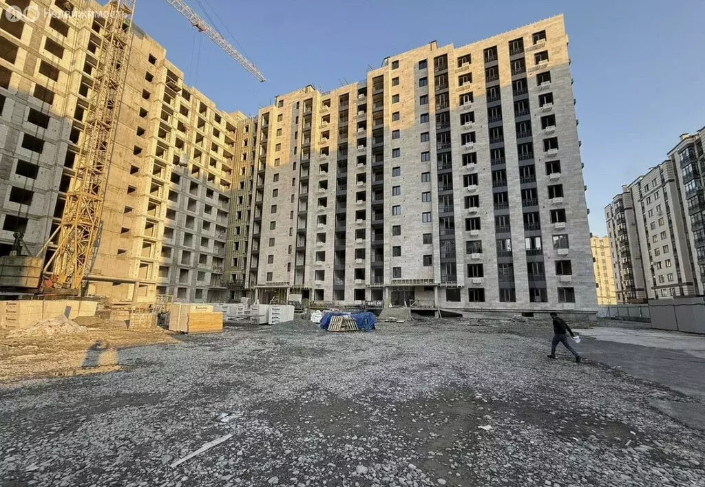 3-комнатная квартира: Владикавказ, улица Астана Кесаева, 44 (81 м) - Фото 1