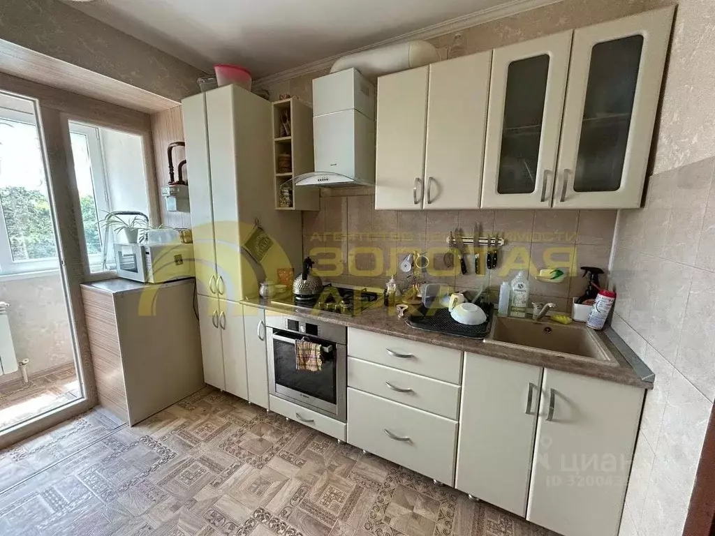 3-к кв. Краснодарский край, Крымск ул. Демьяна Бедного, 1 (62.1 м) - Фото 0