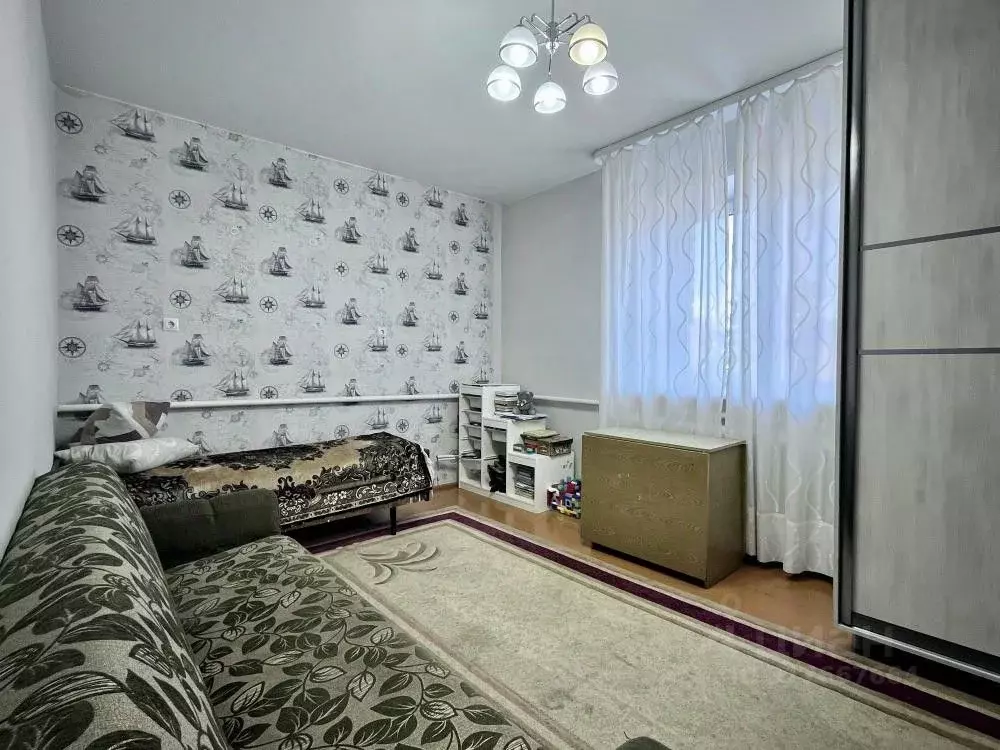 Дом в Омская область, Калачинск ул. Тушминцева (217 м) - Фото 1