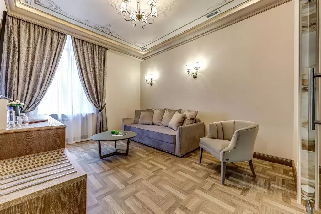 Комната Санкт-Петербург Кузнечный пер., 14б (45.0 м) - Фото 1