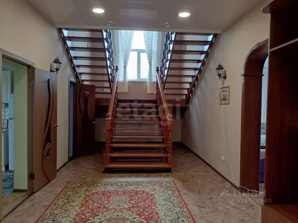 Дом в Омская область, Кормиловка рп ул. Фрунзе, 103 (277 м) - Фото 1