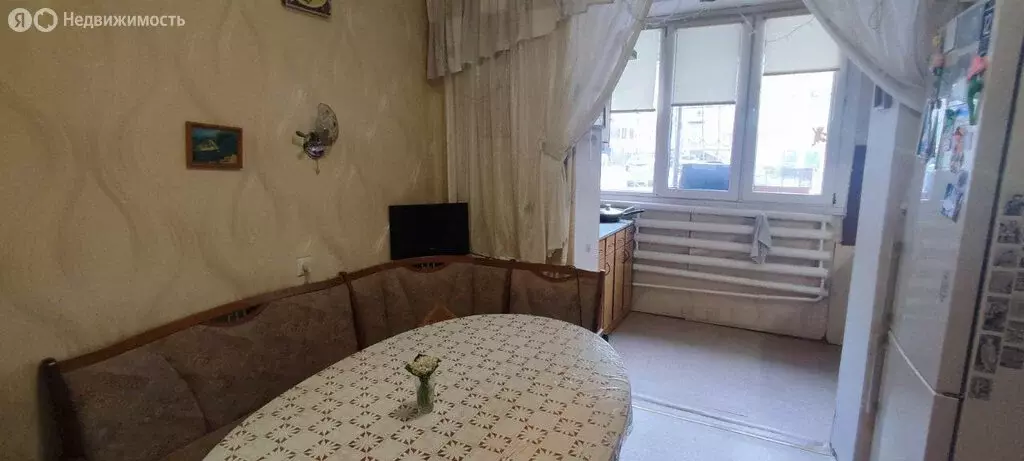 4-комнатная квартира: Симферополь, Балаклавская улица, 49 (82.7 м) - Фото 1