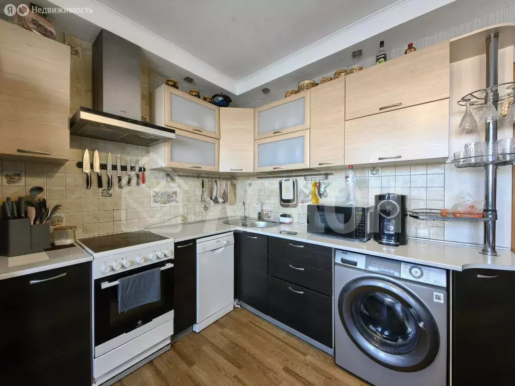 4-комнатная квартира: Омск, улица Дианова, 20к1 (97.2 м) - Фото 1