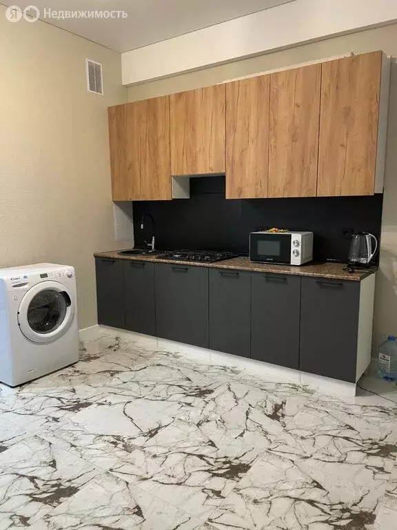 1-комнатная квартира: Каспийск, проспект М. Омарова, 1 (49 м) - Фото 1