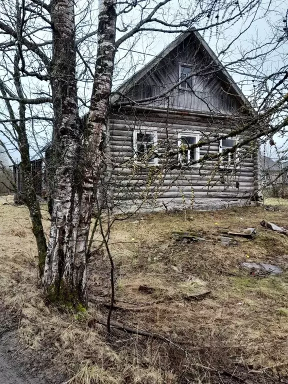 Дом в Ленинградская область, Тихвинский район, Шугозерское с/пос, пос. ... - Фото 0