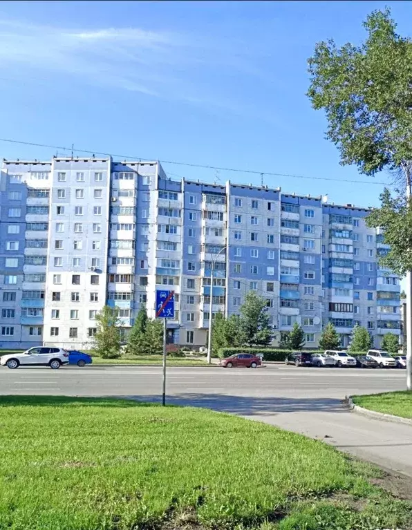 3-к кв. Кемеровская область, Кемерово просп. Ленина, 146/1 (70.1 м) - Фото 1