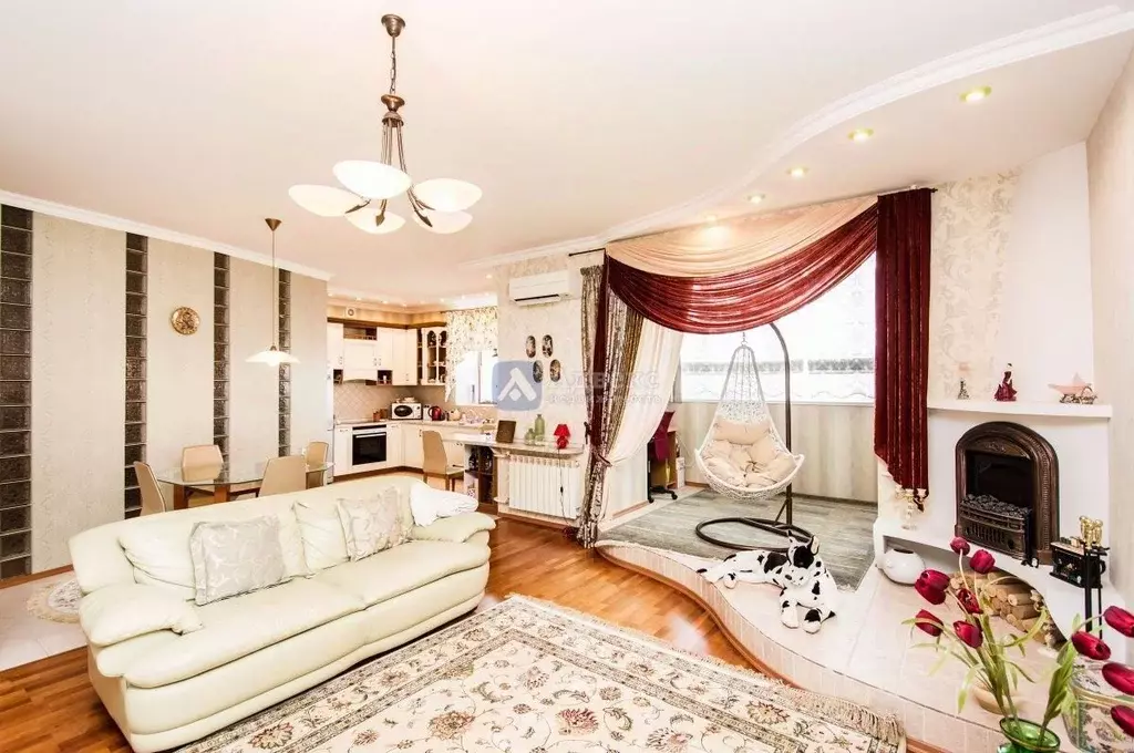 2-к кв. Тюменская область, Тюмень Холодильная ул., 142 (123.3 м) - Фото 0