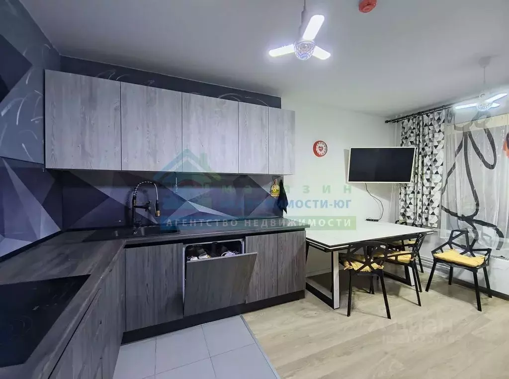 3-к кв. Краснодарский край, Новороссийск ул. Григорьева, 12 (88.0 м) - Фото 0