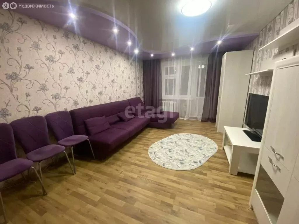 2-комнатная квартира: Тобольск, 7-й микрорайон, 36А (65 м) - Фото 1