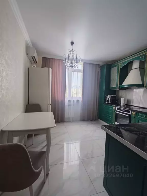 3-к кв. Оренбургская область, Оренбург Транспортная ул., 18/5 (80.0 м) - Фото 1