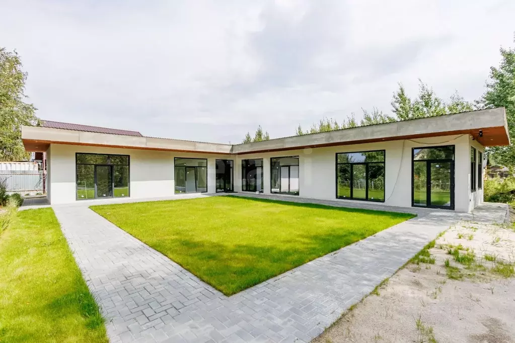 Дом в Тюменская область, Тюмень Центральная ул. (140 м) - Фото 1