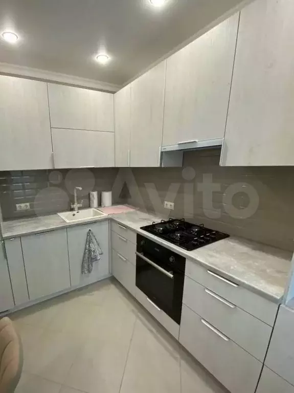 1-к. квартира, 30,6 м, 1/5 эт. - Фото 0