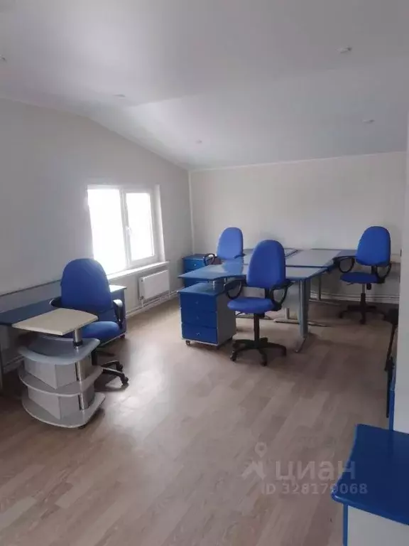 Офис в Краснодарский край, Краснодар Кореновская ул., 12/3 (20 м) - Фото 1