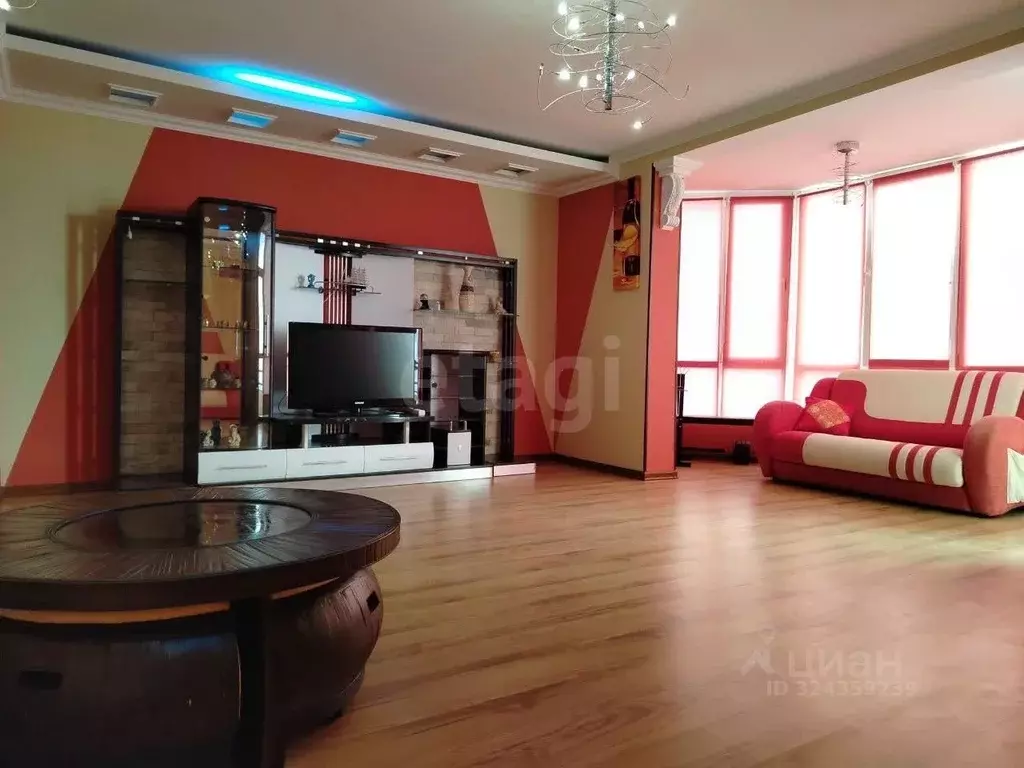 4-к кв. Крым, Судак ул. Ленина, 96 (200.1 м) - Фото 2