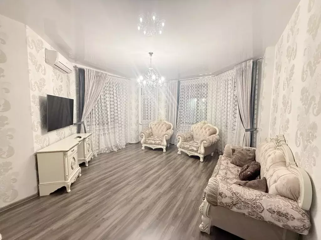 2-к кв. Татарстан, Казань ул. Вишневского, 3 (80.0 м) - Фото 1