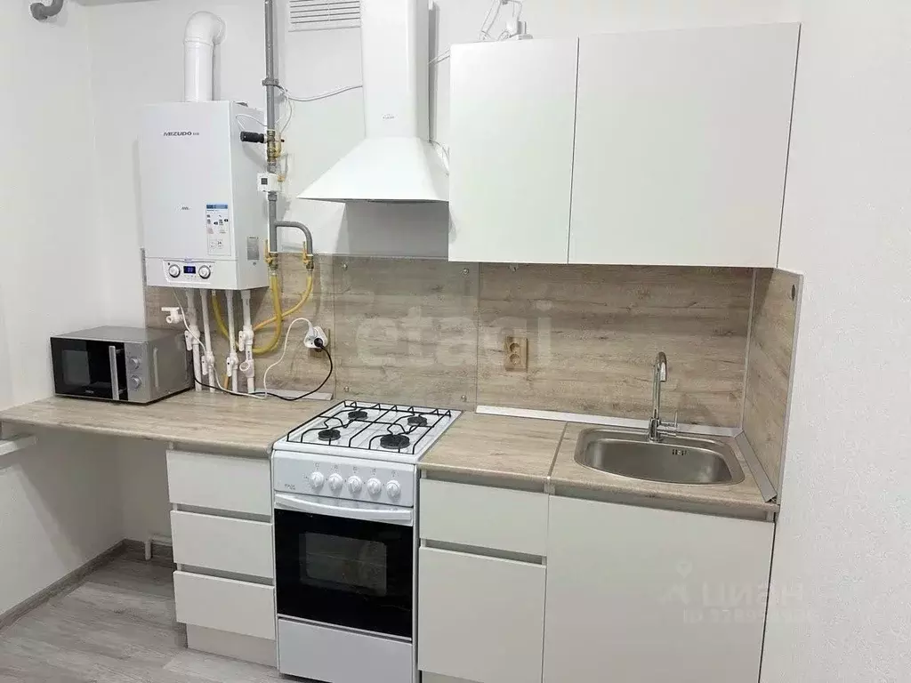 1-к кв. Татарстан, с. Высокая Гора ул. Рождественская, 10 (35.0 м) - Фото 1