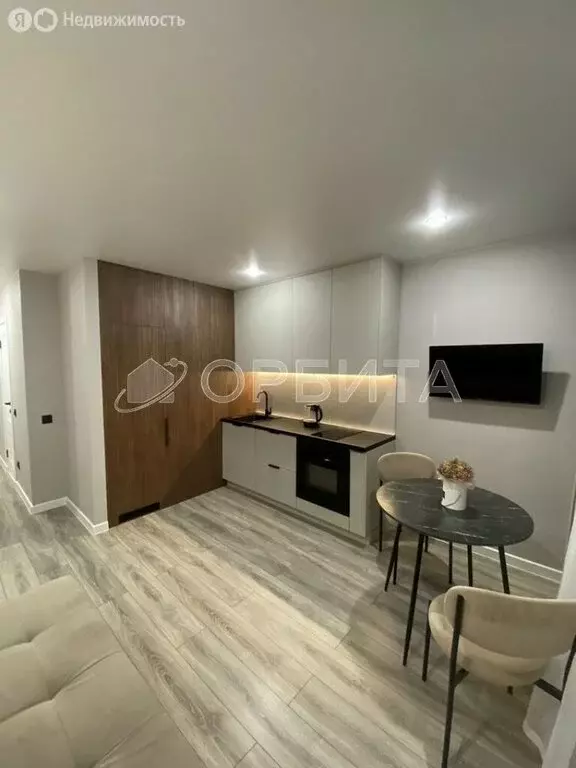 Квартира-студия: Тюмень, улица Павла Шарова, 27 (27 м) - Фото 1